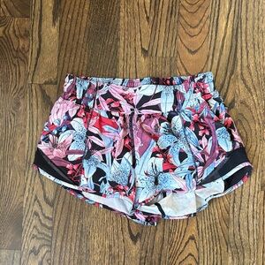 Floral Lulu hotty hot shorts 2.5”